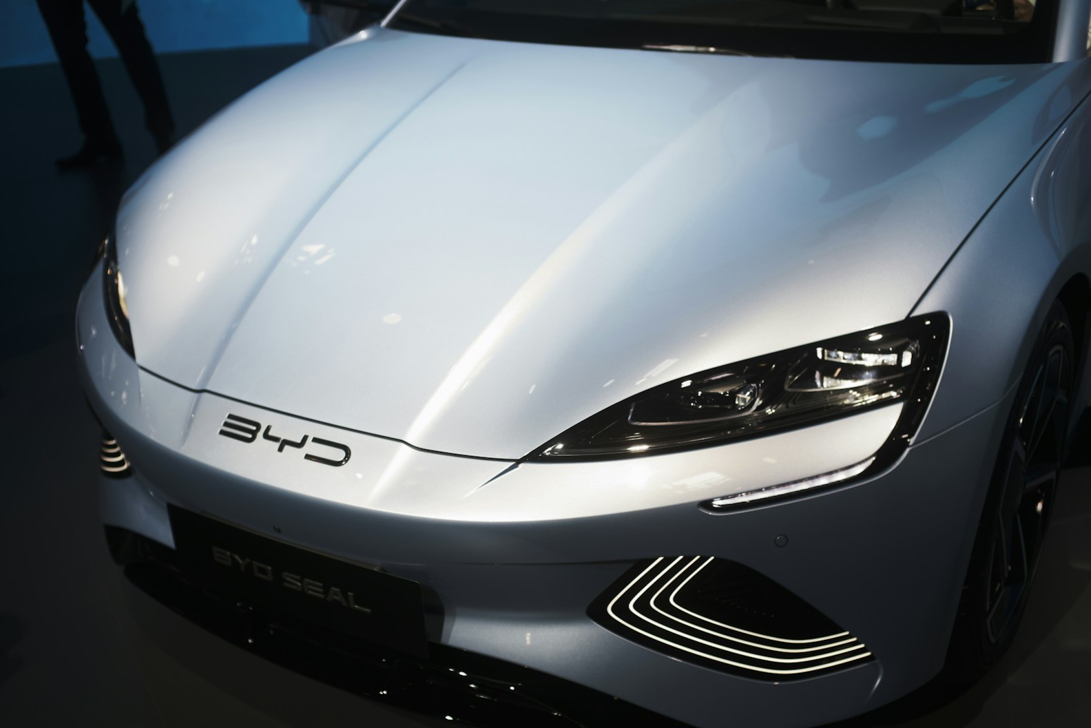 전시장 안의 BYD 전기차